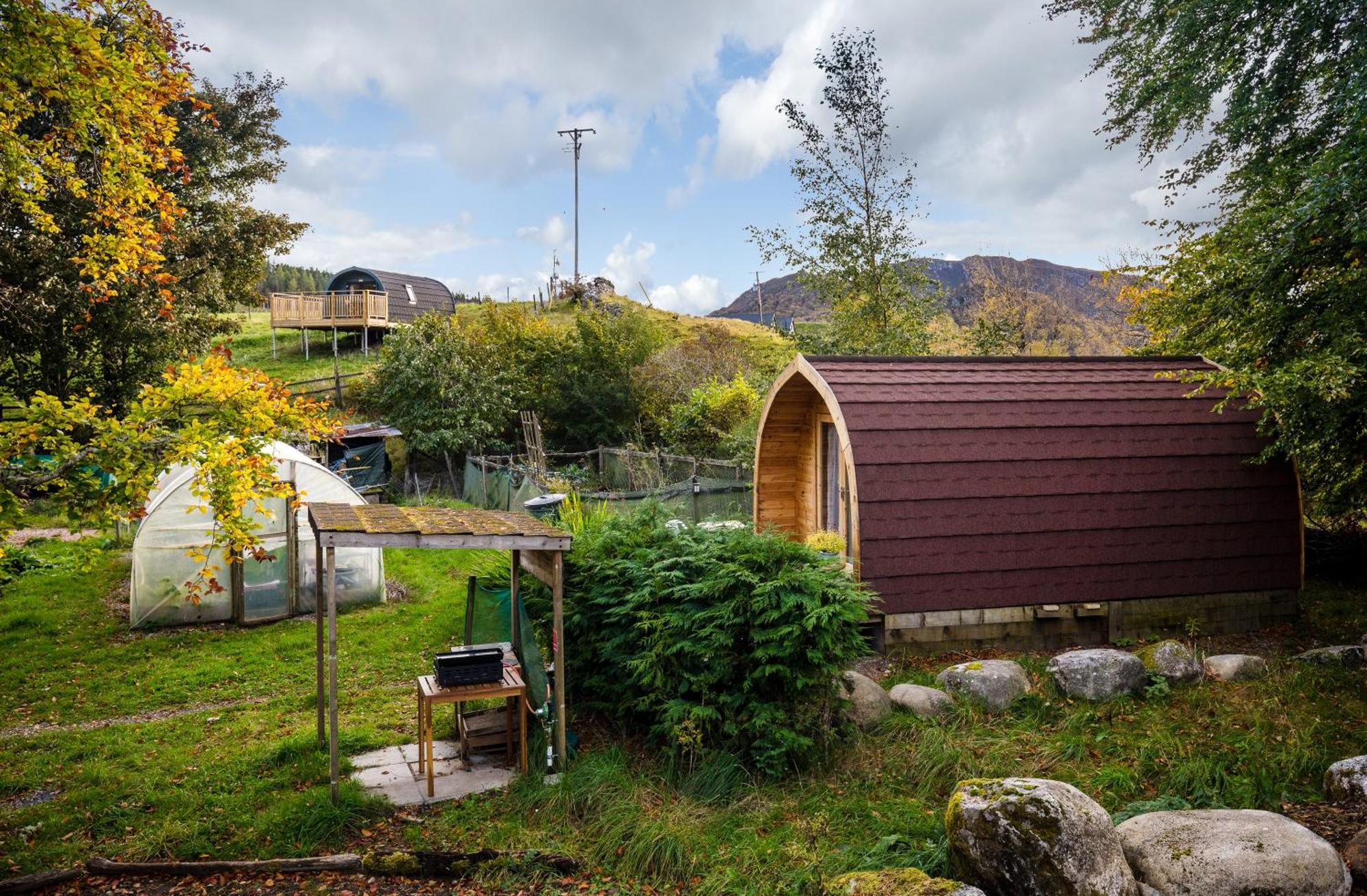 Villa Spectacular Mountain View Ecopod Newtonmore Exterior foto